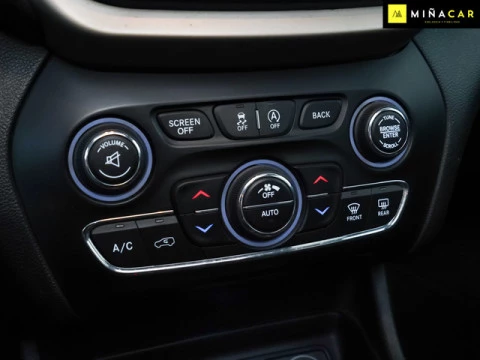 Jeep Cherokee 2.2 CRD Night Eagle 4x4 Aut 147 kW (200 CV)