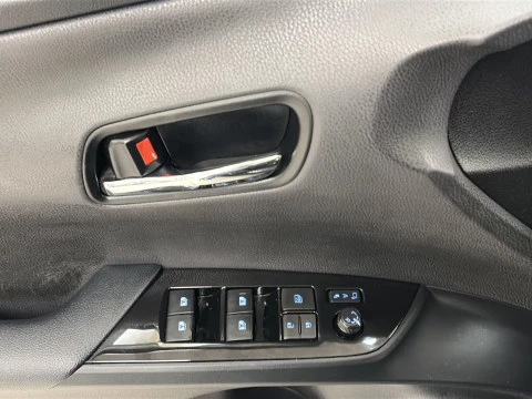 Toyota Prius 1.8 hibrido 90 kW (122 CV)