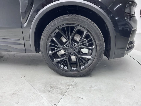 Lynk & Co 01 More PEHV