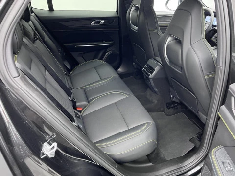 Lynk & Co 01 More PEHV