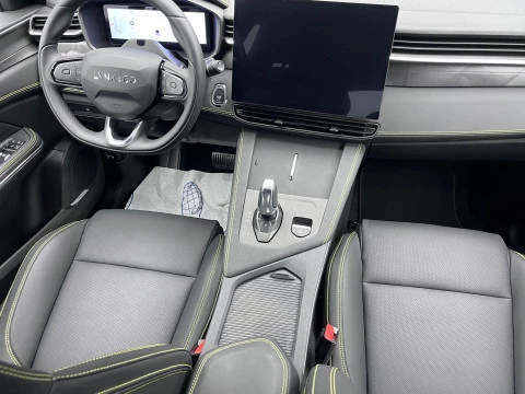 Lynk & Co 01 More PEHV