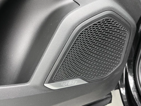 Lynk & Co 01 More PEHV