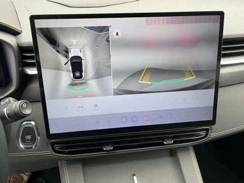 Lynk & Co 01 More PEHV