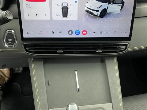 Lynk & Co 01 More PEHV