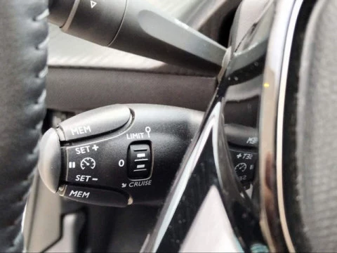 Peugeot 208 PureTech 100 Active 75 kW (100 CV)