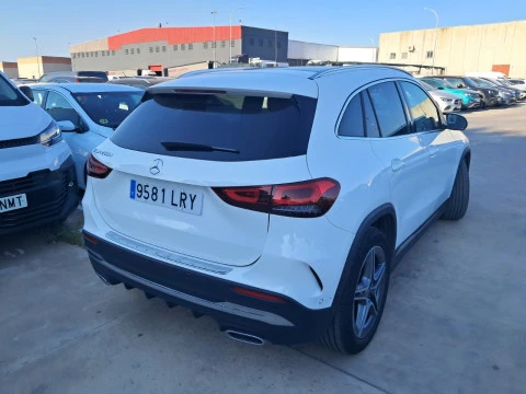 Mercedes-Benz GLA 200 D