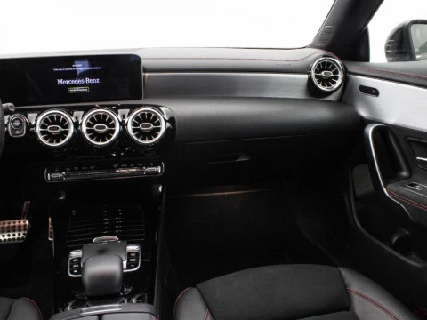 Mercedes-Benz CLA 1.3 CLA 200 SHOOTING BRAKE 163 5P