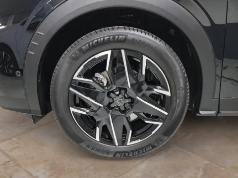 Peugeot 5008 Hybrid 1.2 107KW Allure eDCS6