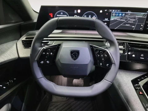 Peugeot 5008 Hybrid 1.2 107KW Allure eDCS6