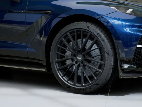 Aston Martin DBX 4.0 V8 707 Auto