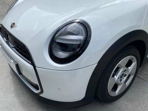 MINI Cooper C 115 kW (156 CV)