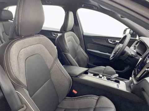 Volvo XC60 B4 Bright Plus (D) Automatic