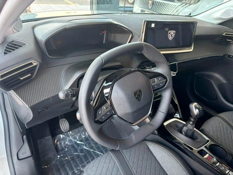 Peugeot 208 1.2 ALLURE GASOLINA 100CV 5P