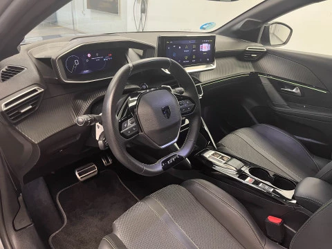 Peugeot 208 GT HYBRID 136 eDCS6
