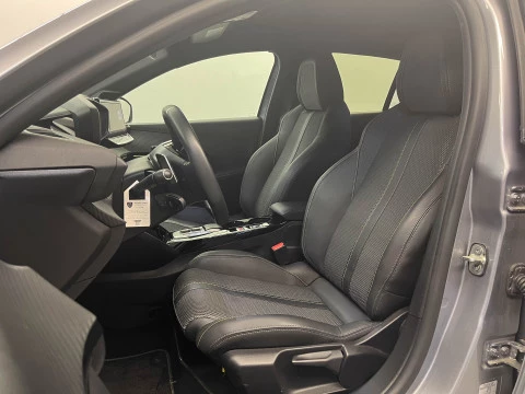 Peugeot 208 GT HYBRID 136 eDCS6