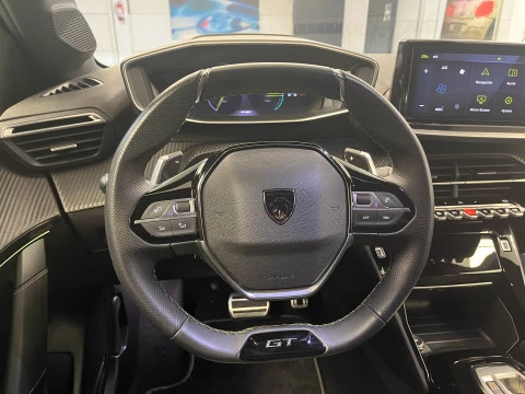 Peugeot 208 GT HYBRID 136 eDCS6