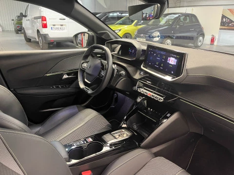 Peugeot 208 GT HYBRID 136 eDCS6