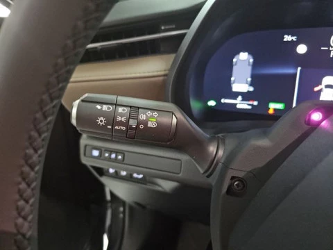 Lexus LBX 1.5 136cv HEV Elegant+