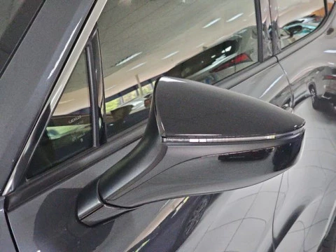 Lexus LBX 1.5 136cv HEV Elegant+