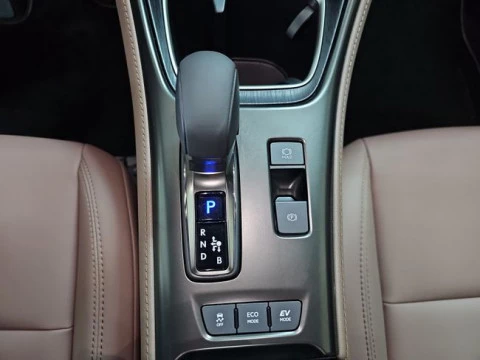 Lexus LBX 1.5 136cv HEV Elegant+