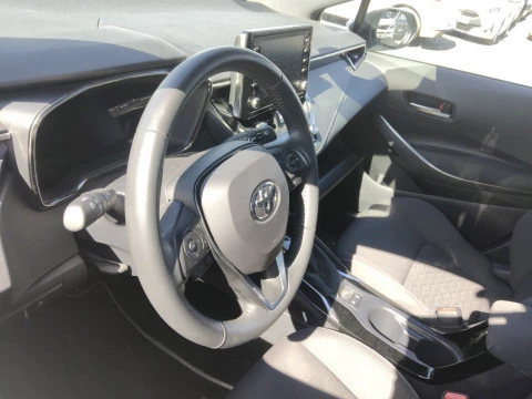 Toyota Corolla 1.8 125H ACTIVE TECH E-CVT