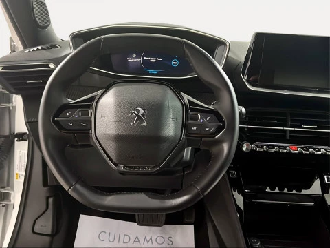 Peugeot e-2008 Eléctrico Allure 136 (100kW)