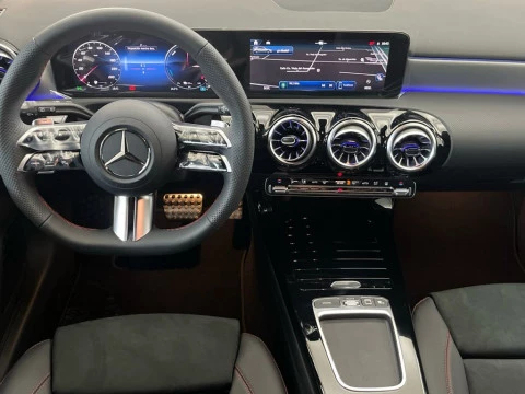 Mercedes-Benz Clase A 250 e con tecnología híbrida EQ