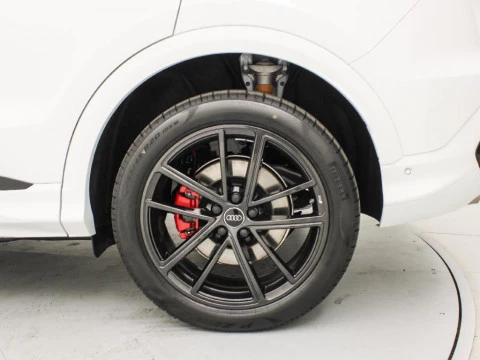 Audi Q5 2.0 E-HYBRID 220KW BLACK LINE S TR QUAT 299 5P