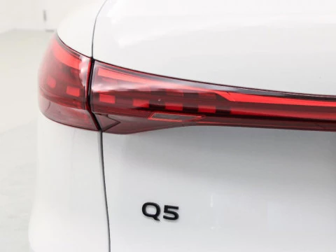 Audi Q5 2.0 E-HYBRID 220KW BLACK LINE S TR QUAT 299 5P