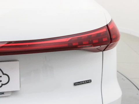 Audi Q5 2.0 E-HYBRID 220KW BLACK LINE S TR QUAT 299 5P