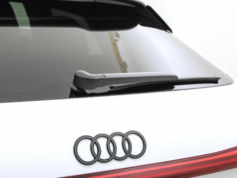 Audi Q5 2.0 E-HYBRID 220KW BLACK LINE S TR QUAT 299 5P