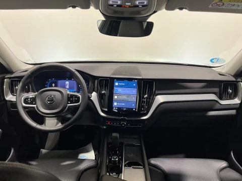 Volvo XC60 2.0 B4 D Momentum Auto