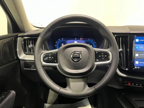 Volvo XC60 2.0 B4 D Momentum Auto