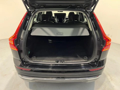 Volvo XC60 2.0 B4 D Momentum Auto