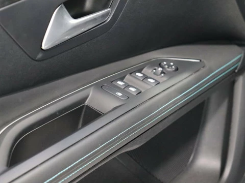 Peugeot 3008 Hybrid 180 e-EAT8 Allure Pack