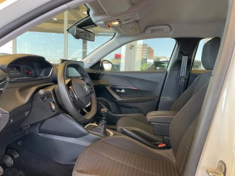 Peugeot 2008 Active Puretech 100 S&S BVM6