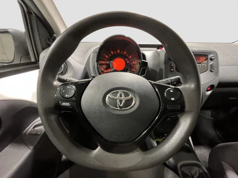 Toyota Aygo  1.0  72 CV  X-PLAY	