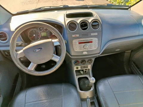 Ford Tourneo Connect 1.8 DCI COMBI 5 PLAZAS