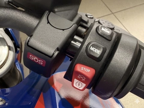 BMW Motorrad F 900 R 