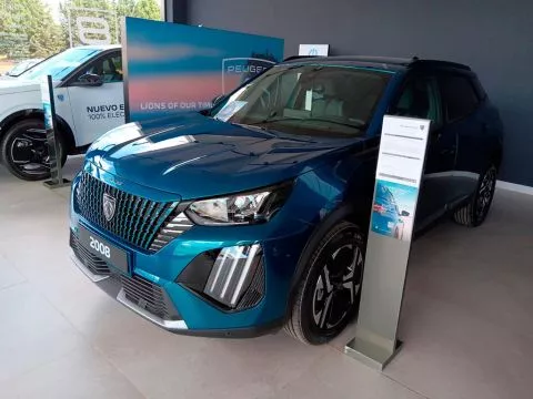 Peugeot 2008 1.2 GASOLINA 100 S&S ALLURE 5P Peugeot 2008 1.2 GASOLINA 100 S&S ALLURE 5P