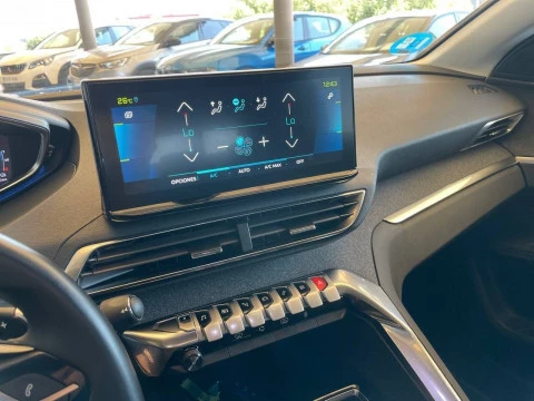 Peugeot 3008 Hybrid 225 e-EAT8 Allure Pack