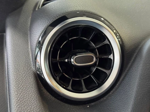 Mercedes-Benz GLA 200d 2.0 150cv