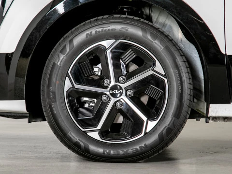 Kia Niro 1.6 GDi HEV 104kW (141CV) Drive Kia Niro 1.6 GDi HEV 104kW (141CV) Drive