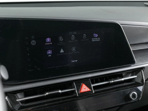 Kia Niro 1.6 GDi HEV 104kW (141CV) Drive Kia Niro 1.6 GDi HEV 104kW (141CV) Drive