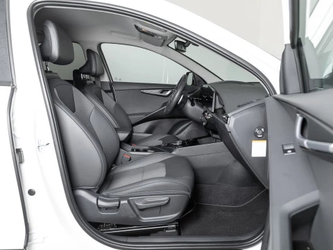 Kia Niro 1.6 GDi HEV 104kW (141CV) Drive Kia Niro 1.6 GDi HEV 104kW (141CV) Drive