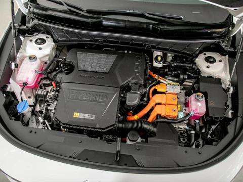 Kia Niro 1.6 GDi HEV 104kW (141CV) Drive Kia Niro 1.6 GDi HEV 104kW (141CV) Drive