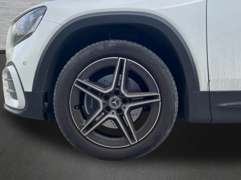 Mercedes-Benz GLB  200 d