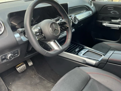 Mercedes-Benz GLB  200 d