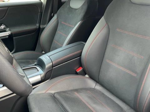 Mercedes-Benz GLB  200 d