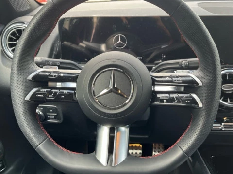 Mercedes-Benz GLB  200 d